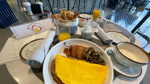 A modo ilustrativo, un desayuno en Abu Dhabi. (EL CORREO)