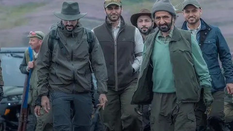 El gobernante y el príncipe heredero de Dubai durante la jornada de caza en Inglaterra. (Instagram)