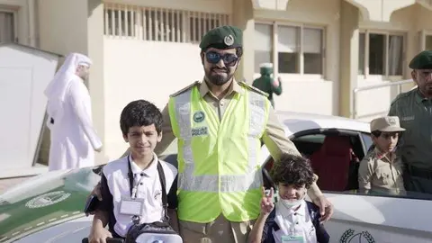 Alumnos en Dubai tras la vuelta al cole. (Policía de Dubai)