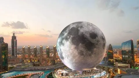 El proyecto de resort con forma de luna en Dubai. (Twitter)