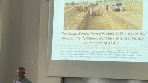 Presentación de los restos arqueológicos descubiertos en Abu Dhabi.