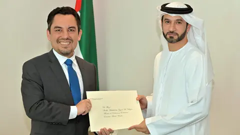 El embajador de Guatemala presenta sus credenciales en el Ministerio de Relaciones Exteriores de EAU. (WAM)