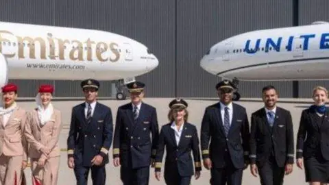 Emirates de Dubai y United han alcanzado una alianza histórica. (Twitter)