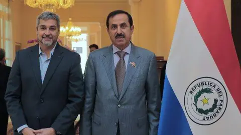 El presidente de Paraguay y el presidente emiratí del FNC. (WAM)