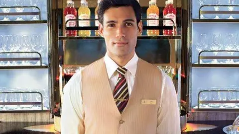 Un tripulante de cabina de la aerolínea de Dubai. (Emirates)