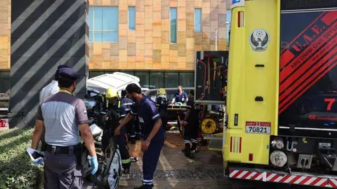 La Policía de Abu Dhabi difundió imágenes del accidente.