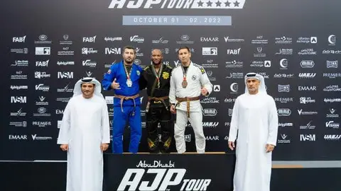 A modo ilustrativo, el campeón colombiano Carlos Cabrera medalla de oro en el AJP Pro de jiu jitsu celebrado en Abu Dhabi. (Cedida)