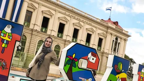 La funcionaria emiratí en San Salvador. (Twitter)