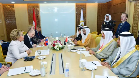 Un momento de la reunión de los representantes emiratíes con los empresarios rusos. (WAM)