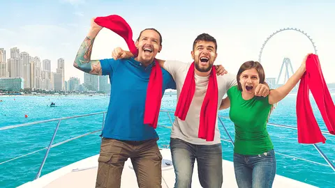 Disfrutar junto a amigos de tus licores preferidos y de un espectacular ambiente mientras sigues los partidos del equipo de tus amores a bordo de un yate de lujo en Dubai es una experiencia insuperable. (Cedida)