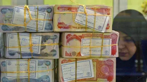 A modo ilustrativo billetes de moneda de Irak. (Fuente externa)