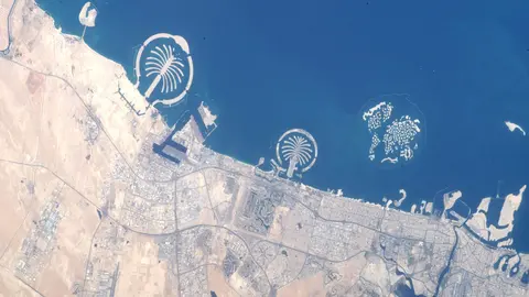 Una de las imágenes de Dubai desde el espacio. (Twitter)