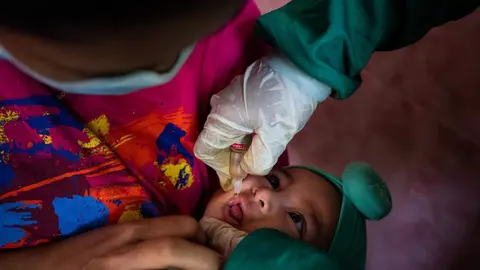 Una imagen de un niño vacunado del Twitter de Unicef.