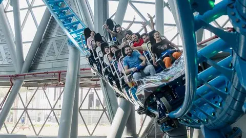 Una imagen de la montaña rusa en Dubai Hills Mall. (Emaar)