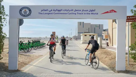 El carril bici en Al Qudra de Dubai. (WAM)