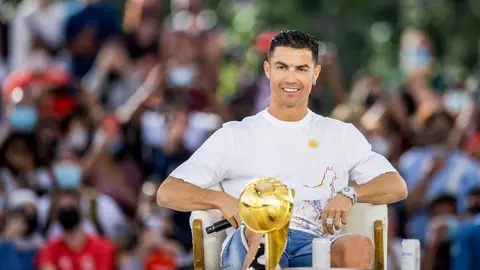 Cristiano Ronaldo, durante la visita que protagonizó a la Exposición Universal 2020 de Dubai. (WAM)