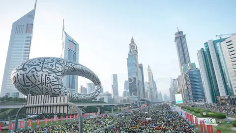 Participantes en la carrera por el Dubai Fitness Challenge. (WAM)