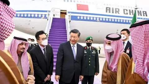 En el centro de la imagen el presidente chino. (Al Arabiya)