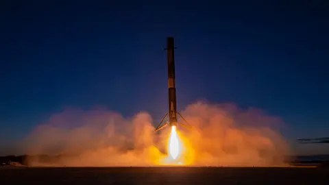 Despegue de un cohete en Cabo Cañaveral. (Twitter)