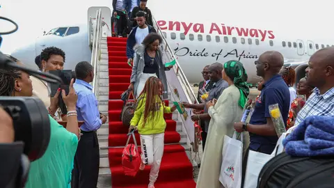 Una imagen del vuelo a Dubai desde Mombasa de Kenia Airways. (Twitter)