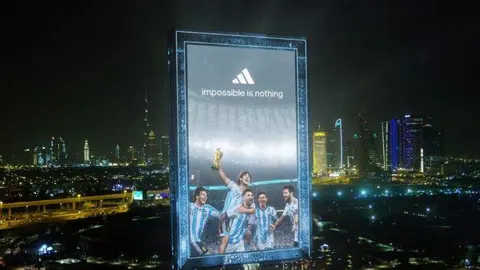 El equipo argentino en el Marco de Dubai. (Twitter)