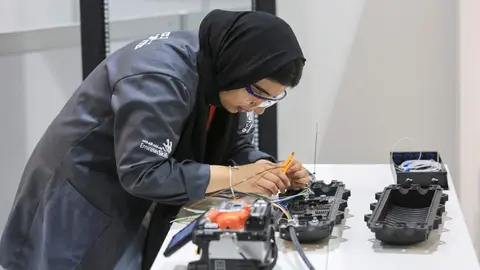 Formación ténica y profesional en Emiratos. (WAM).