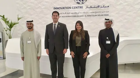 Representantes de Paraguay y Emiratos durante el encuentro. (Twitter)