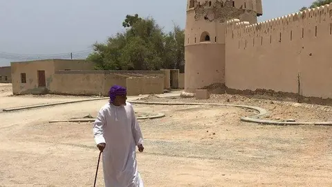 A modo ilustrativo, un omaní en la ciudad de Al Hadd. (EL CORREO)