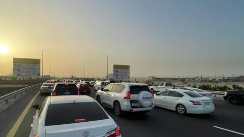 Una imagen de coches en Dubai. (EL CORREO)