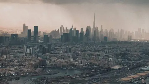 Una de las fotos compartidas por el jeque Hamdan de Dubai con nubes. (Instagram)