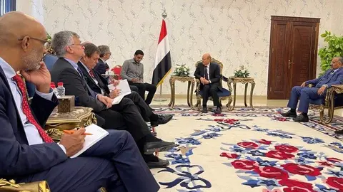 Un momento del encuentro entre la Unión Europea y el Gobierno yemení. (Twitter)