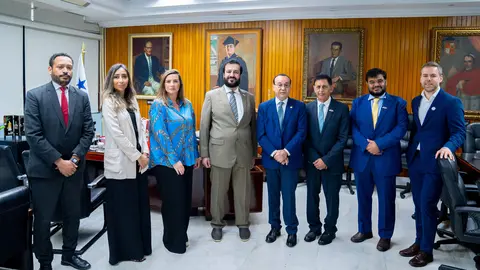 La delegación de WAM con los medios panameños. (WAM)