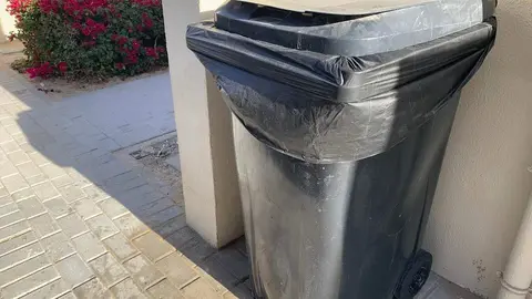 Una imagen de un cubo basura en Dubai a modo ilustrativo. (EL CORREO=