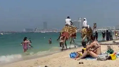 La playa de JBR de Dubai este domingo. (EL CORREO)
