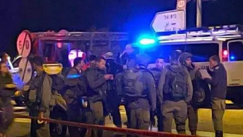 Una imagen de Twitter del lugar del ataque en Tel Aviv.