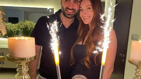 Lindsay Lohan y su marido en una foto de Instagram.