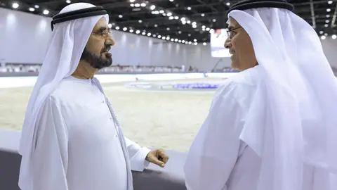 El gobernante de Dubai en la pista del World Trade Center. (WAM)