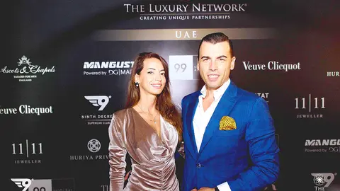 Jaime Castañeda y Ema, su esposa, con la que se casó el 16 de septiembre de 2022 y con quien espera un hijo que se llamará Leo. (Cedida)