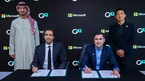 Un momento de la firma del acuerdo entre G42 y Microsoft. (WAM)
