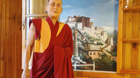 Tenzin Gyatso, conocido como Dalai Lama, líder espiritual de la religión budista. (pxhere.com)