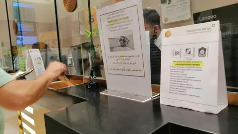 A modo ilustrativo una casa de cambio en Dubai. (EL CORREO)