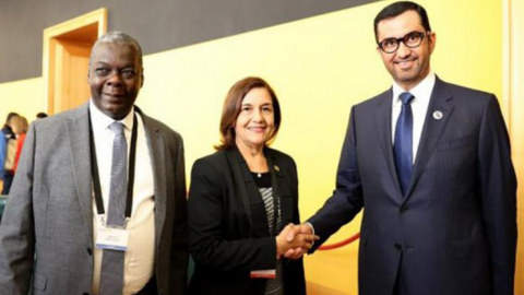 La ministra de Cuba y el presidente emiratí de la COP28.  (Twitter)