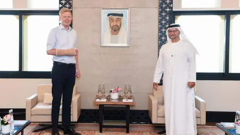 Gargash subrayó el apoyo de Emiratos Árabes Unidos a todos los esfuerzos realizados por la organización para crear las condiciones apropiadas para poner fin a la guerra