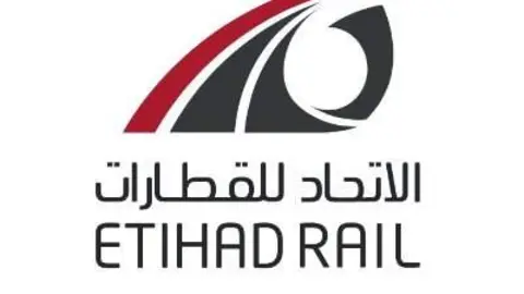 La Red Ferroviaria Nacional, que se inauguró en febrero de este año, ahora une todos los emiratos, conectando centros residenciales, industriales y comerciales con cuatro puertos clave en los EAU