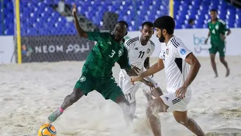 Un momento del encuentro de Fútbol Playa entre EAU y Arabia Saudita. (WAM)