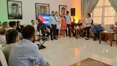 Encuentro de los cubanos en la Embajada en Abu Dhabi. (Cedida)