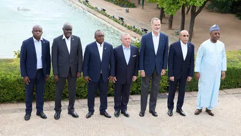 Los reyes de Jordania y España, junto con otros mandatarios africanos, en el Alcázar de los Reyes Cristianos de Córdoba