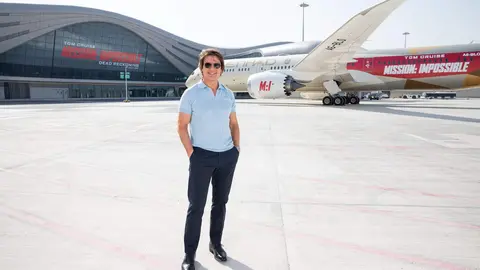 Tom Cruise a su llegada a Abu Dhabi. (Twitter)