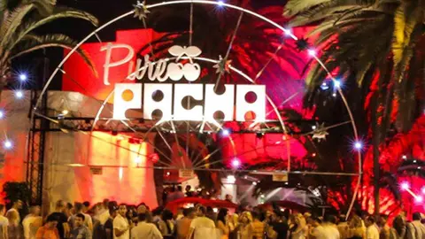 Acceso a la discoteca Pachá Ibiza. (Fuente externa)