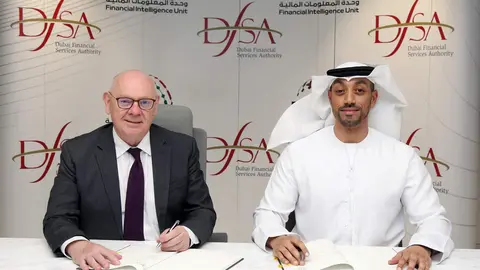 A modo ilustrativo la firma de un acuerdo. (WAM)